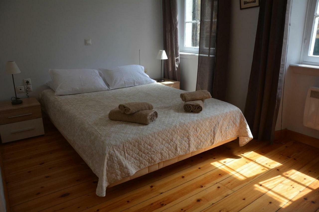 Laval Apartment Mantouki Экстерьер фото